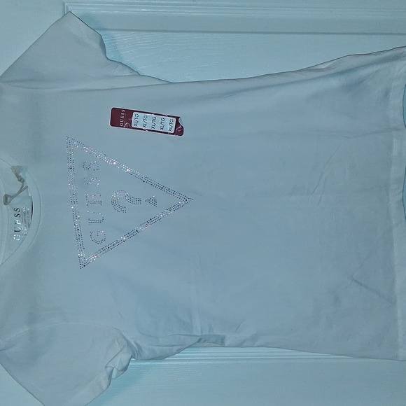 GUESS Classic White Tee with Logo - Picture 15 of 15
